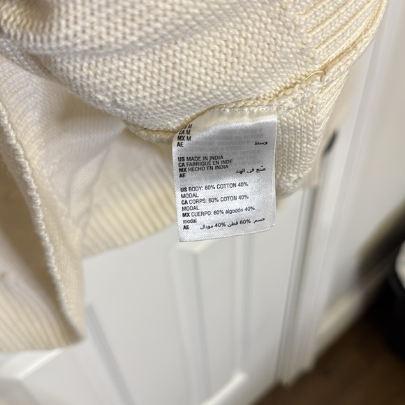 Morgan Taylor White Sweater - Picture 5 of 5